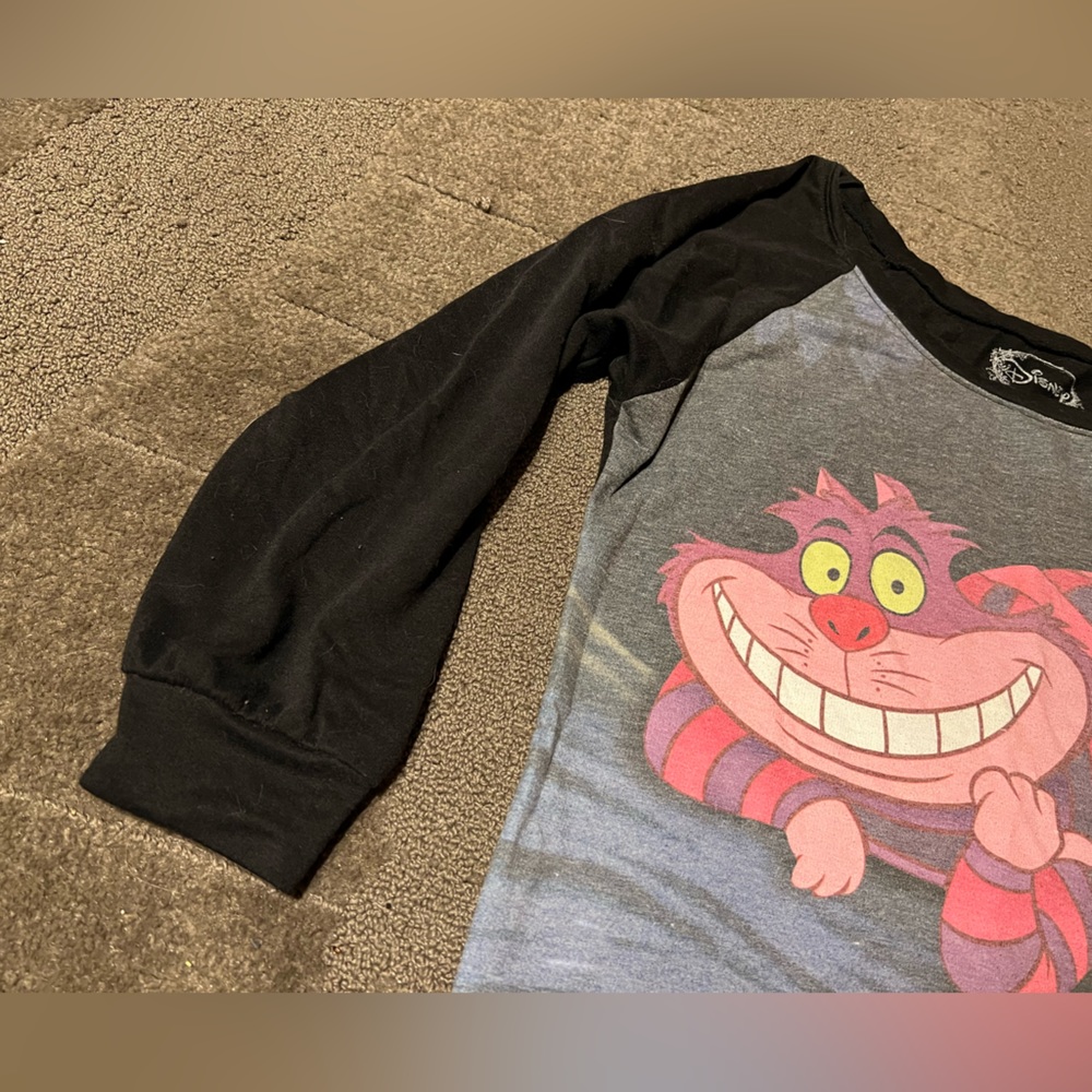 Disney Alice in Wonderland Cheshire Cat Pullover 3/4 Sleeve Boat Neck Top Cute - Picture 6 of 11